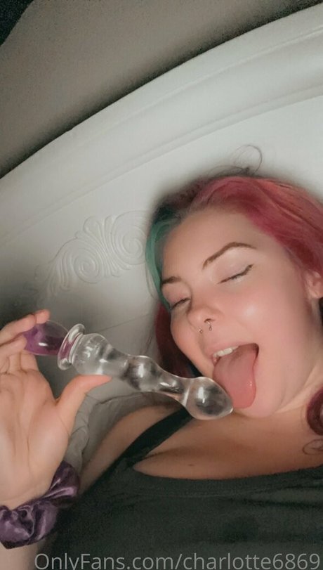 Charlotte6869