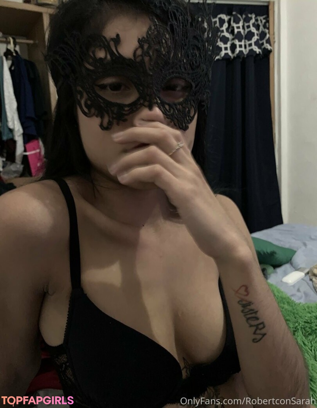 Foto desnuda filtrada de OnlyFans de Sarahrobert #211 Foto desnuda filtrada de OnlyFans de Sarahrobert #211