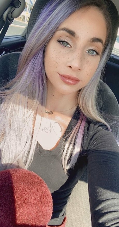Freesheenarose
