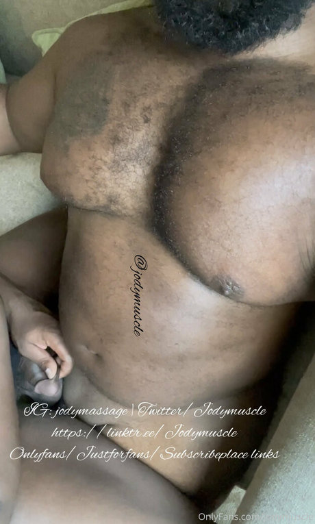 Foto desnuda filtrada de OnlyFans de Jodymuscle