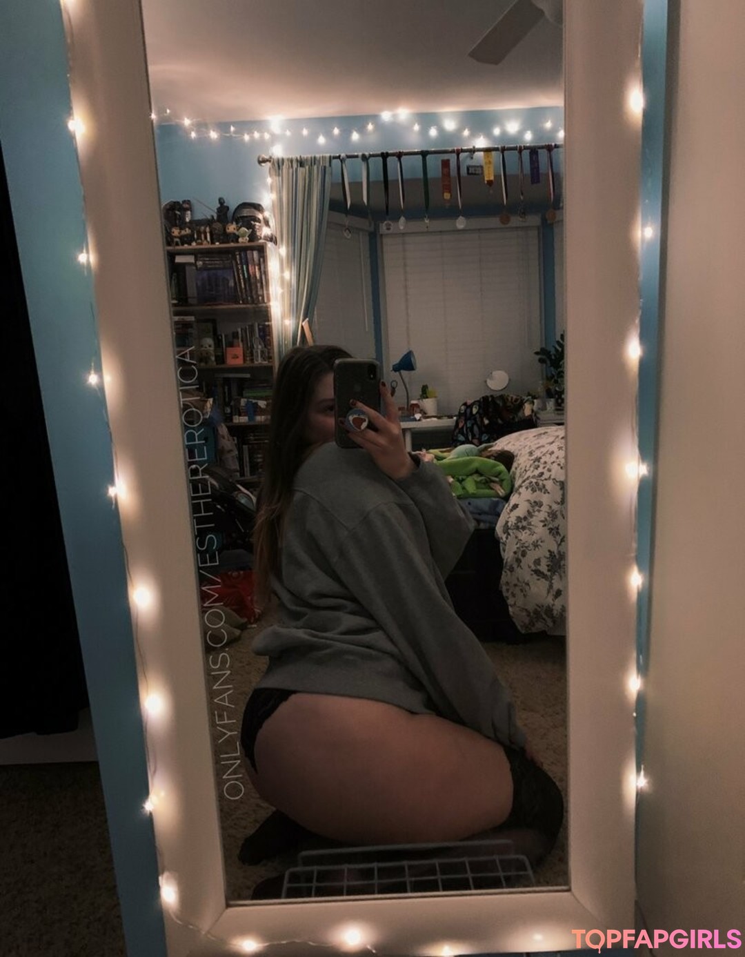 Foto desnuda filtrada de OnlyFans de Esthererotica #198 Foto desnuda filtrada de OnlyFans de Esthererotica #198