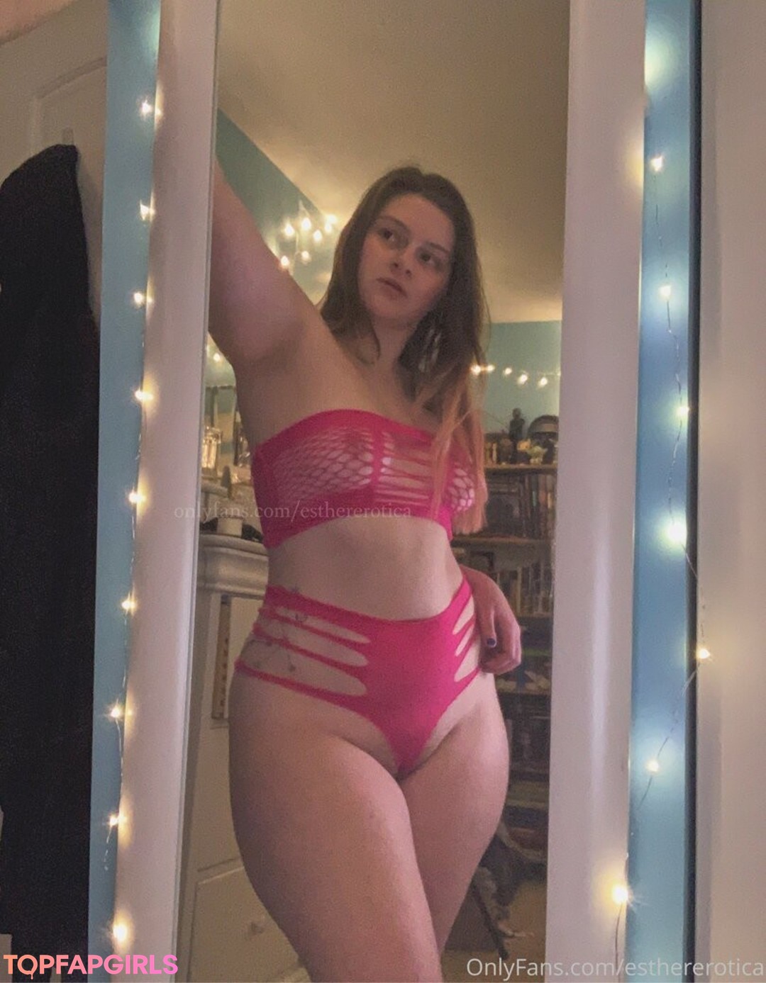 Foto desnuda filtrada de OnlyFans de Esthererotica #30 Foto desnuda filtrada de OnlyFans de Esthererotica #30