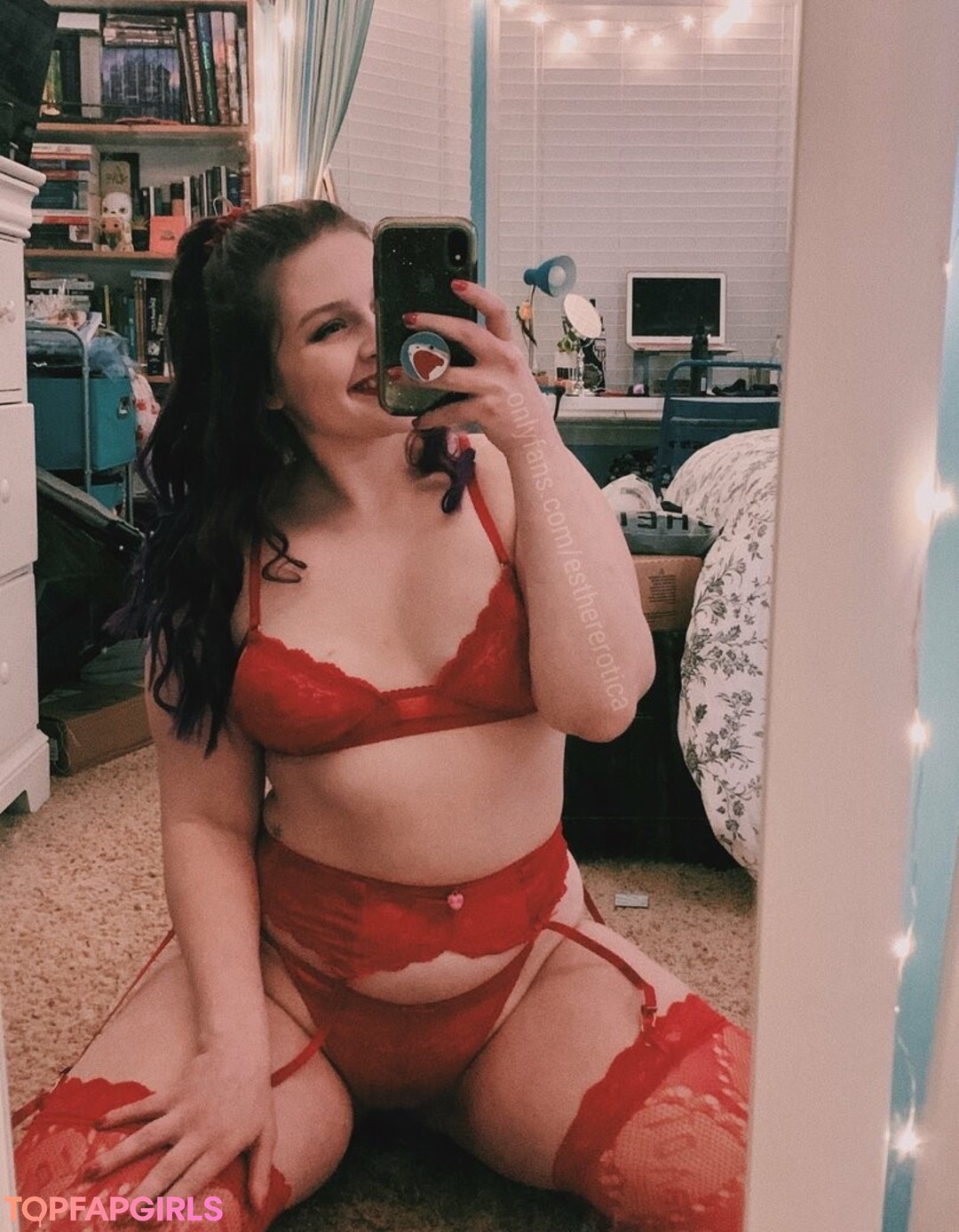 Foto desnuda filtrada de OnlyFans de Esthererotica #90 Foto desnuda filtrada de OnlyFans de Esthererotica #90