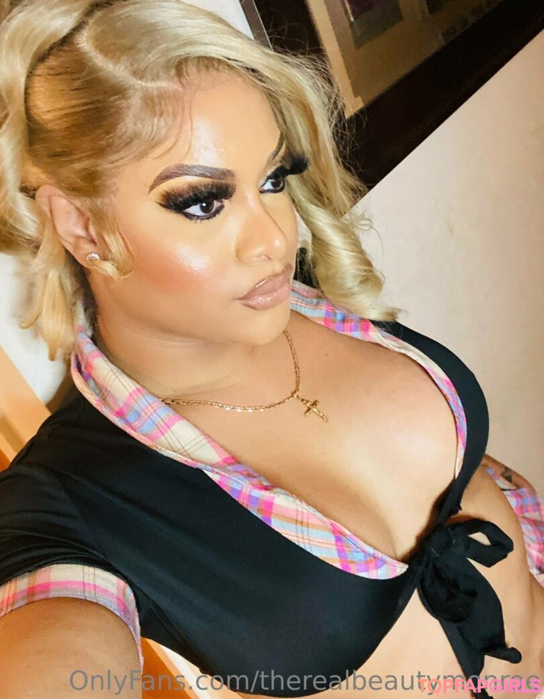 Foto desnuda filtrada de OnlyFans de Therealbeautymonroe #105 Foto desnuda filtrada de OnlyFans de Therealbeautymonroe #105