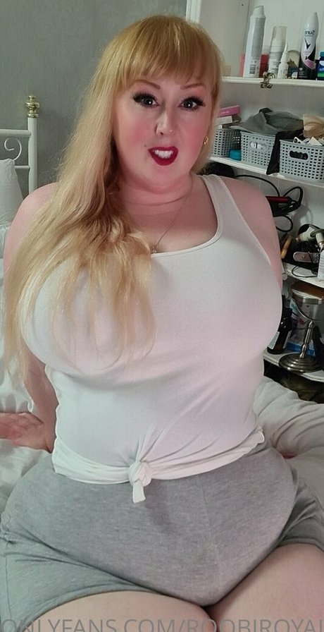 Curvyroobi
