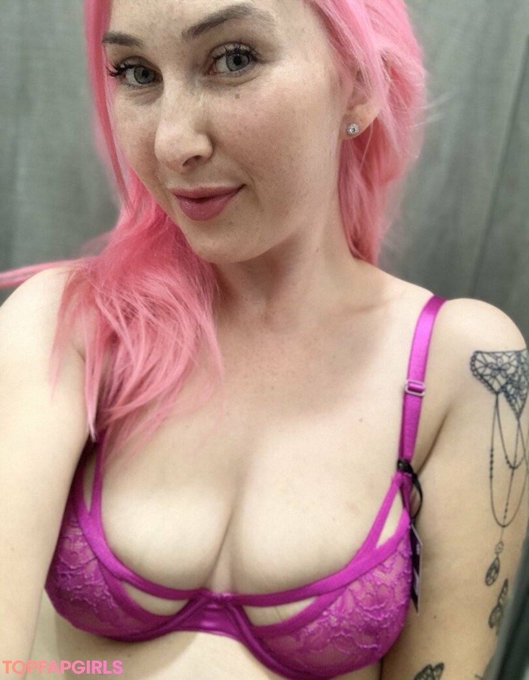 Foto desnuda filtrada de OnlyFans de Homealonemum #14 Foto desnuda filtrada de OnlyFans de Homealonemum #14