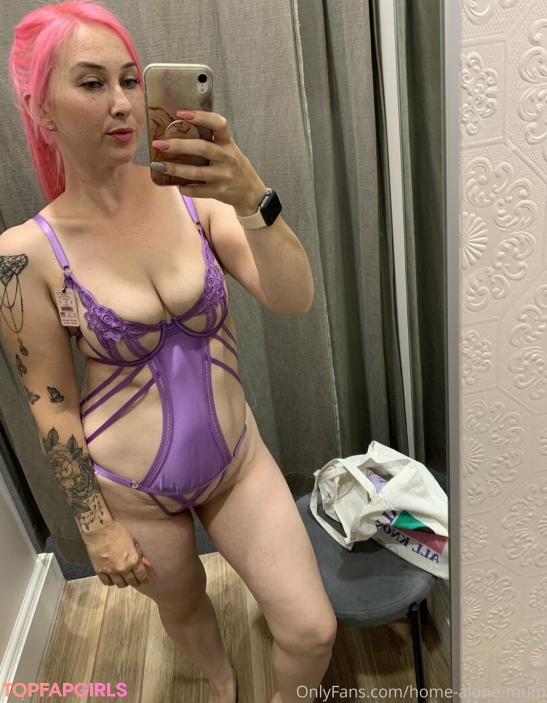 Foto desnuda filtrada de OnlyFans de Homealonemum #15 Foto desnuda filtrada de OnlyFans de Homealonemum #15