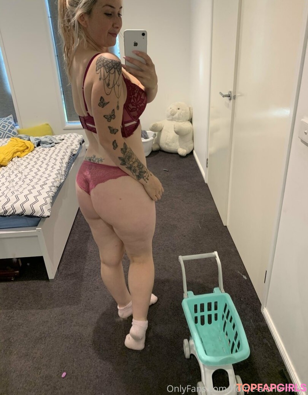 Foto desnuda filtrada de OnlyFans de Homealonemum #184 Foto desnuda filtrada de OnlyFans de Homealonemum #184