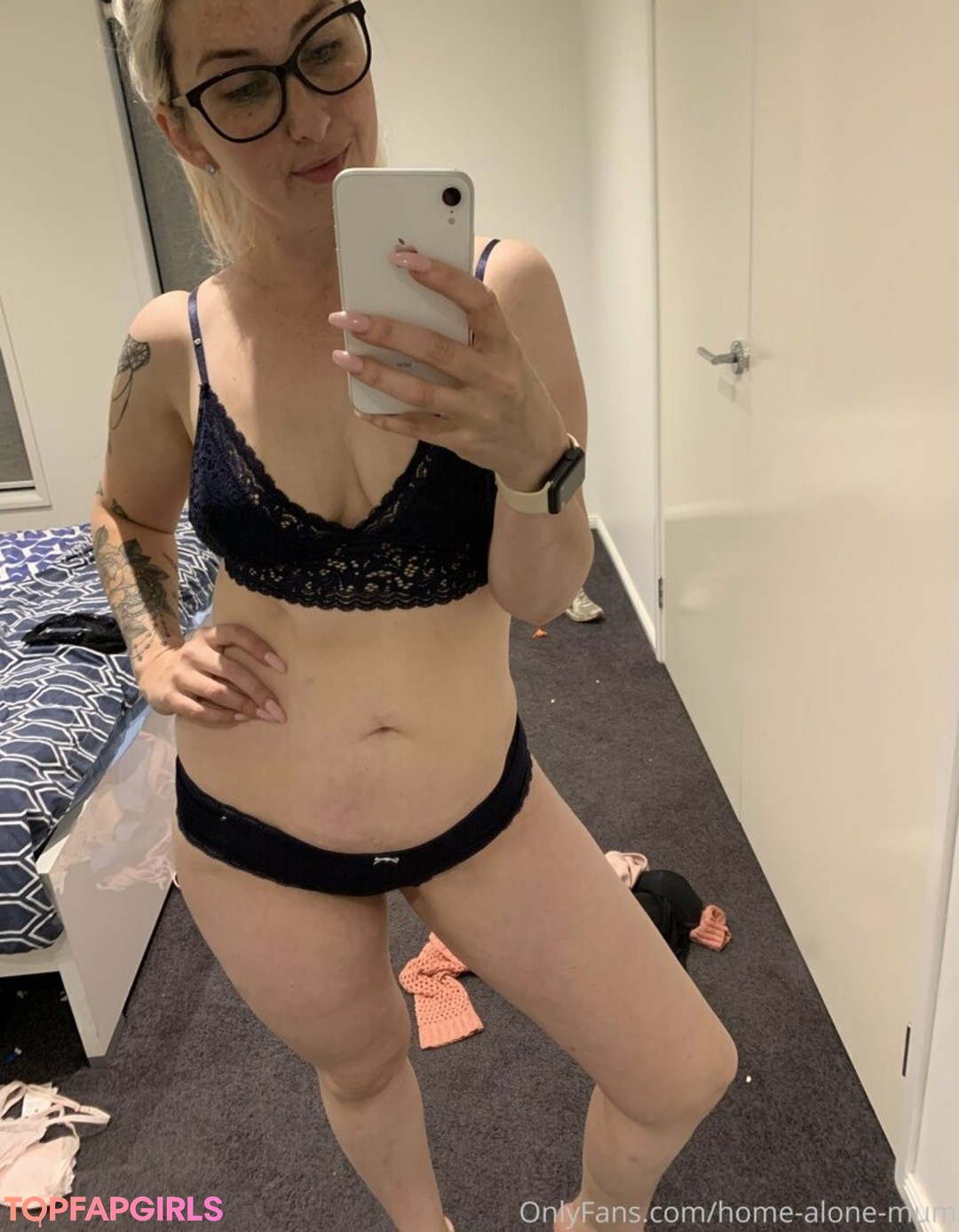Foto desnuda filtrada de OnlyFans de Homealonemum #215 Foto desnuda filtrada de OnlyFans de Homealonemum #215