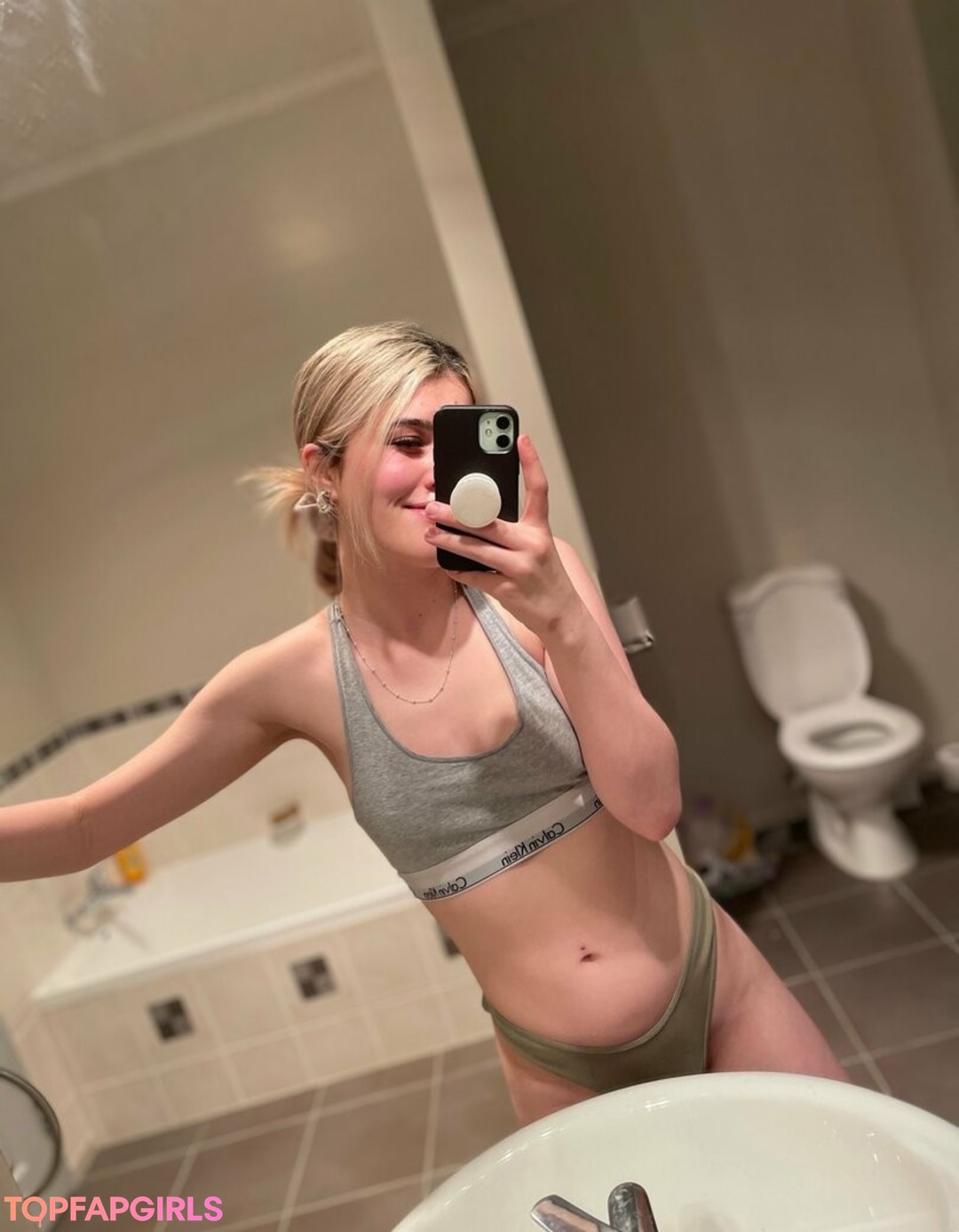 Foto desnuda filtrada de OnlyFans de Pearl420lite #1 Foto desnuda filtrada de OnlyFans de Pearl420lite #1