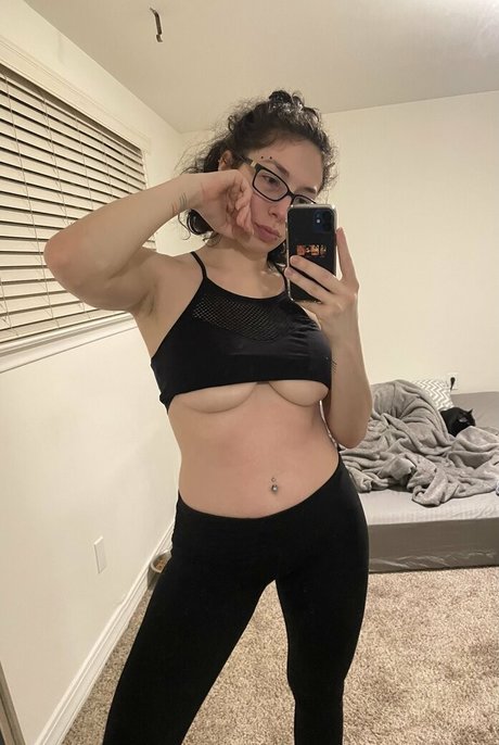 Foto desnuda filtrada de OnlyFans de Ghostlygothx