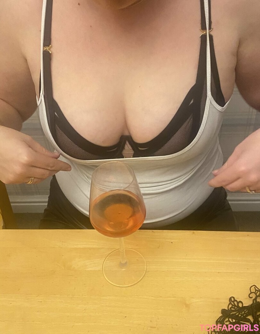 Foto desnuda filtrada de OnlyFans de Cotswoldcouple1 #134 Foto desnuda filtrada de OnlyFans de Cotswoldcouple1 #134