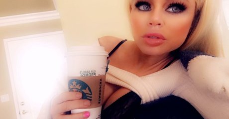 Foto desnuda filtrada de OnlyFans de Nikkidelano