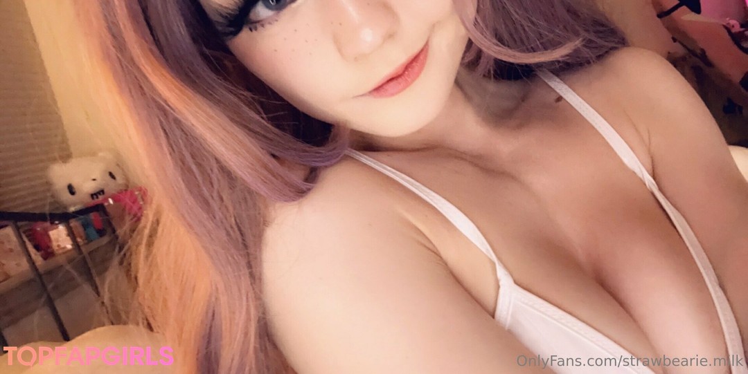 Foto desnuda filtrada de OnlyFans de Strawbeariemilk #130 Foto desnuda filtrada de OnlyFans de Strawbeariemilk #130