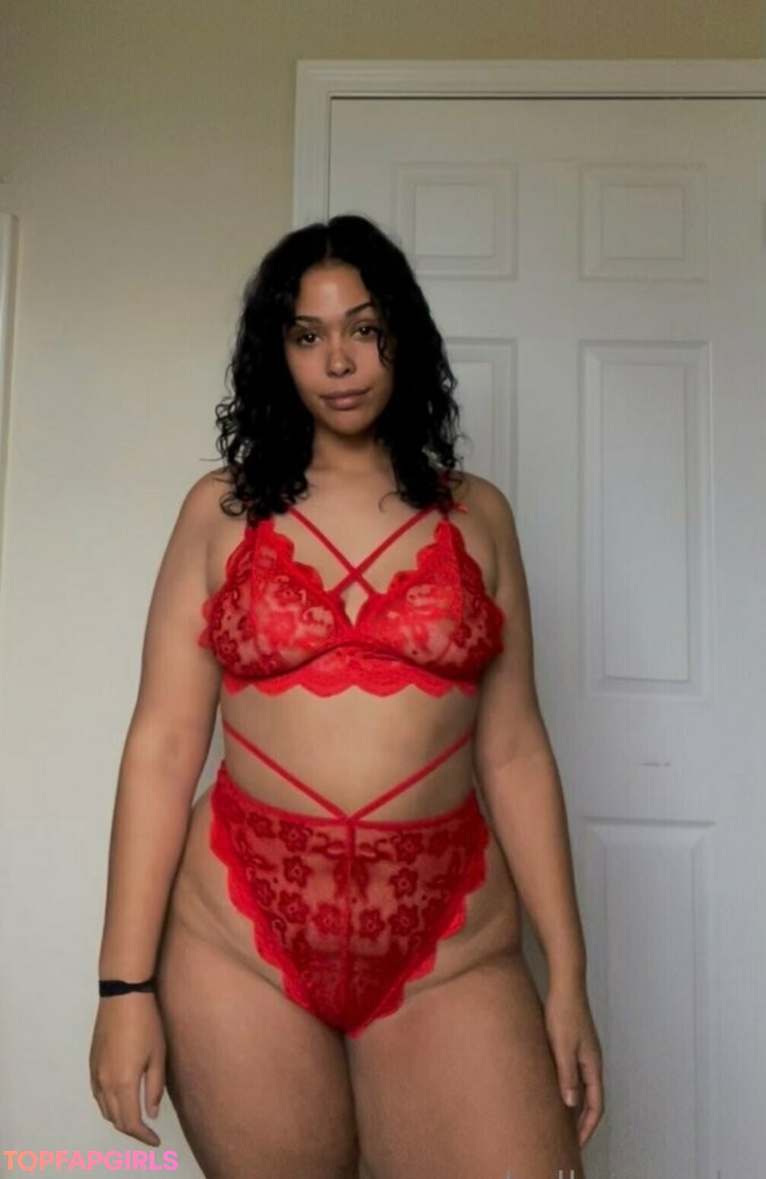 Foto desnuda filtrada de OnlyFans de Kittymaryjane #43 Foto desnuda filtrada de OnlyFans de Kittymaryjane #43