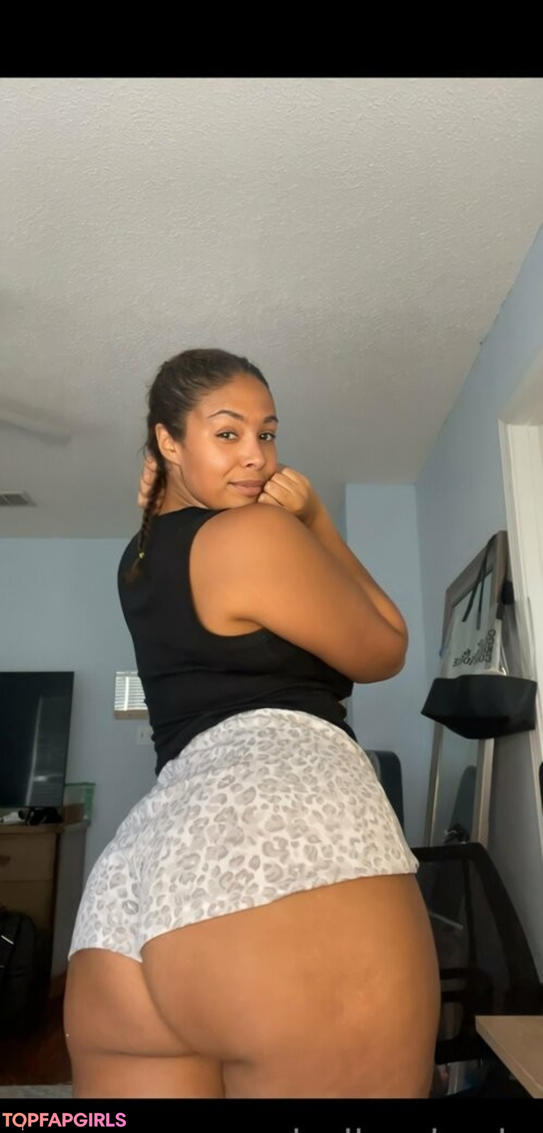 Foto desnuda filtrada de OnlyFans de Kittymaryjane #90 Foto desnuda filtrada de OnlyFans de Kittymaryjane #90