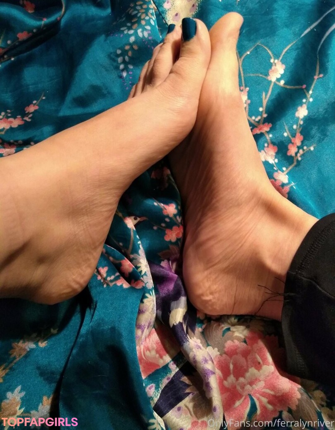 Foto desnuda filtrada de OnlyFans de Ferralynriver #162 Foto desnuda filtrada de OnlyFans de Ferralynriver #162