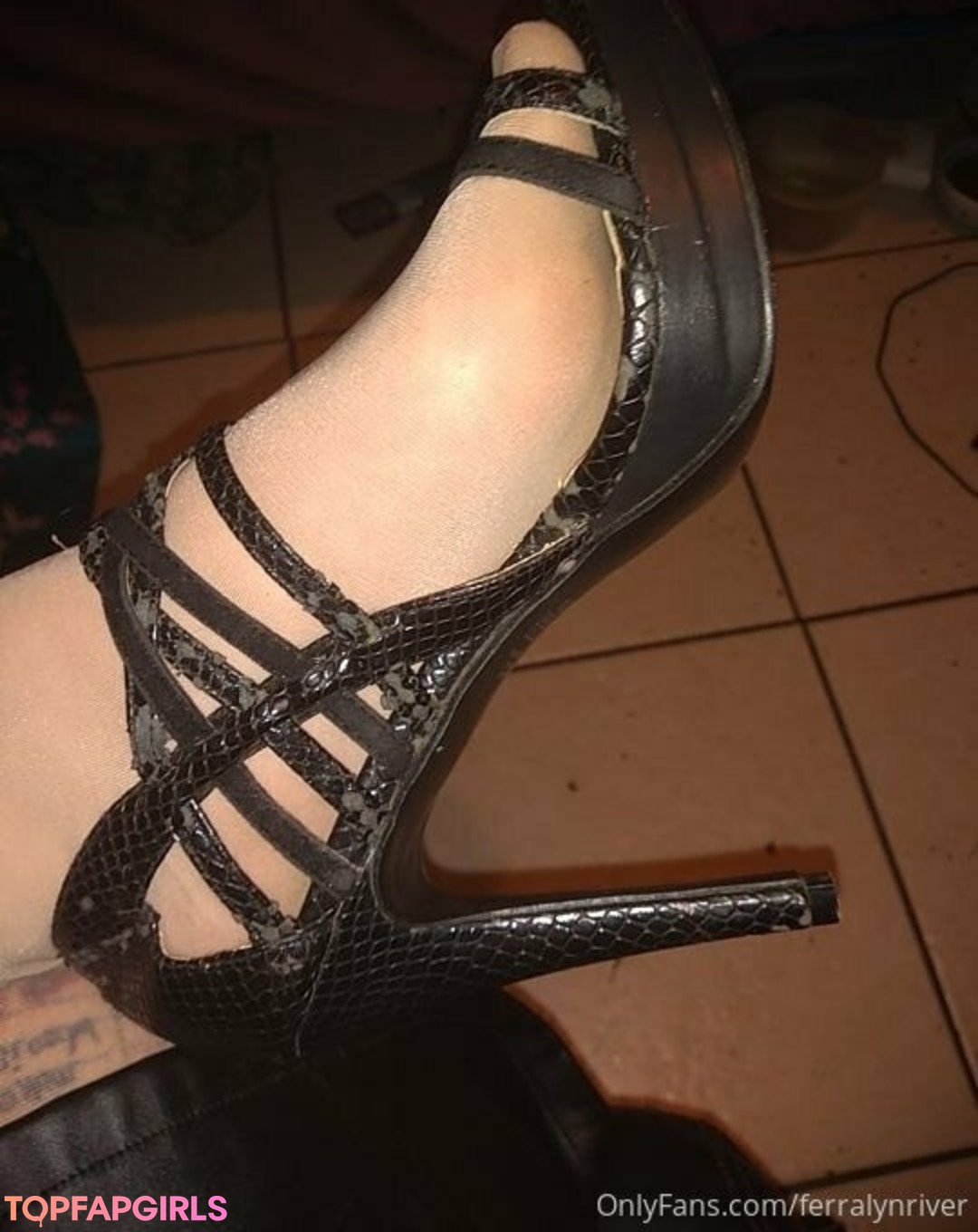 Foto desnuda filtrada de OnlyFans de Ferralynriver #53 Foto desnuda filtrada de OnlyFans de Ferralynriver #53