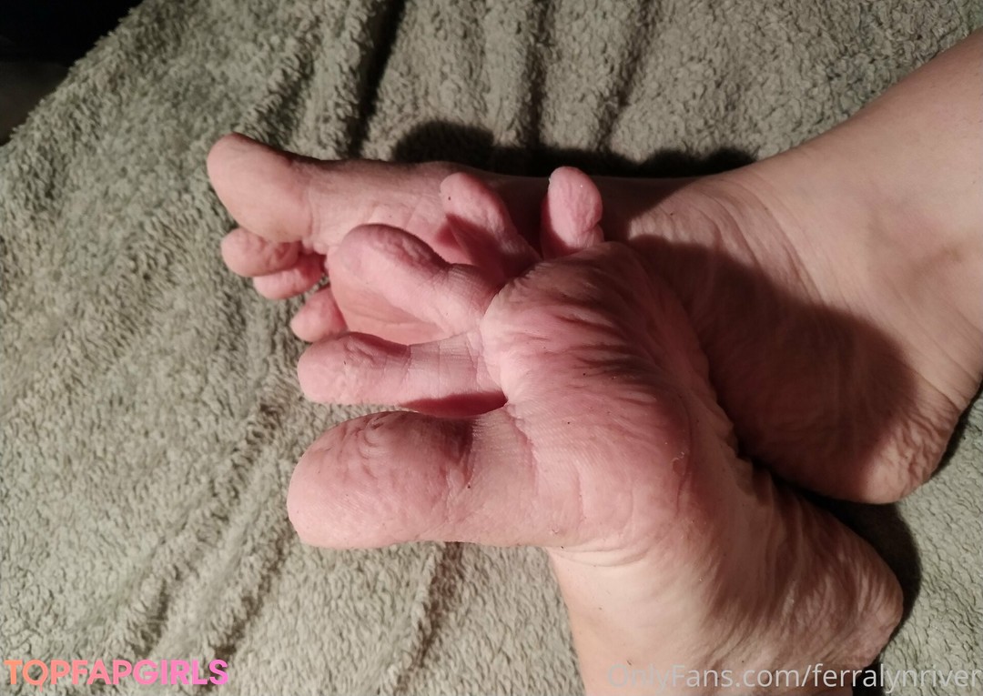 Foto desnuda filtrada de OnlyFans de Ferralynriver #55 Foto desnuda filtrada de OnlyFans de Ferralynriver #55