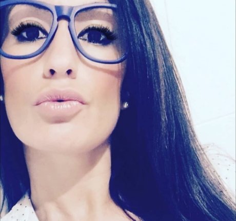 Foto desnuda filtrada de OnlyFans de Lara Moreno