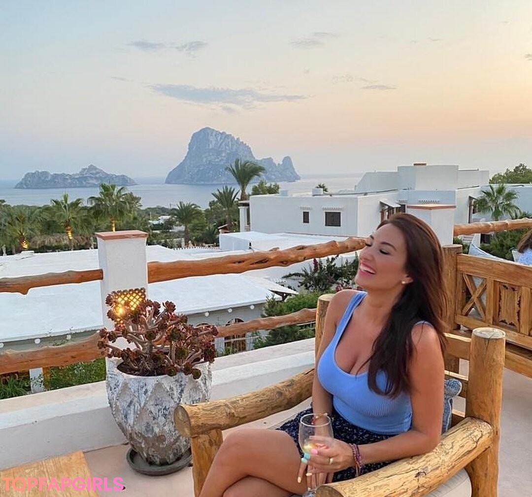 Foto desnuda filtrada de OnlyFans de Lara Moreno #92 Foto desnuda filtrada de OnlyFans de Lara Moreno #92