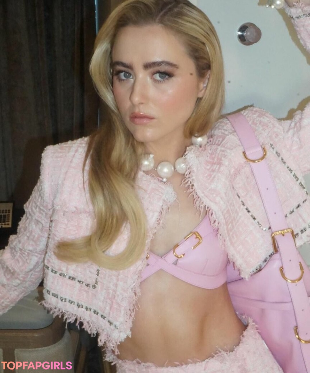 Foto desnuda filtrada de OnlyFans de Kathryn Newton #60 Foto desnuda filtrada de OnlyFans de Kathryn Newton #60