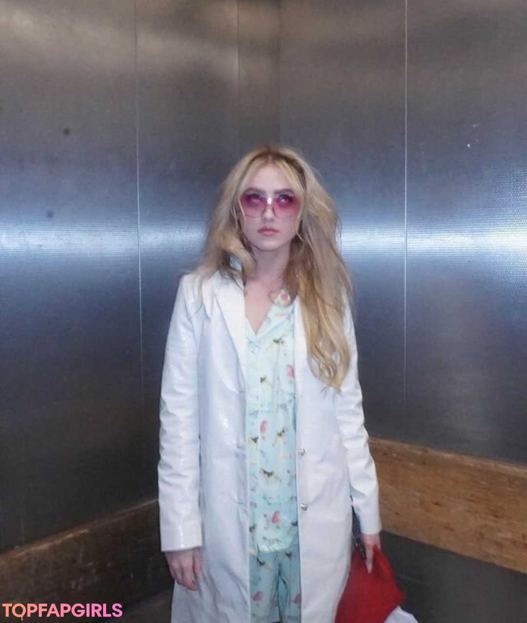 Foto desnuda filtrada de OnlyFans de Kathryn Newton #66 Foto desnuda filtrada de OnlyFans de Kathryn Newton #66