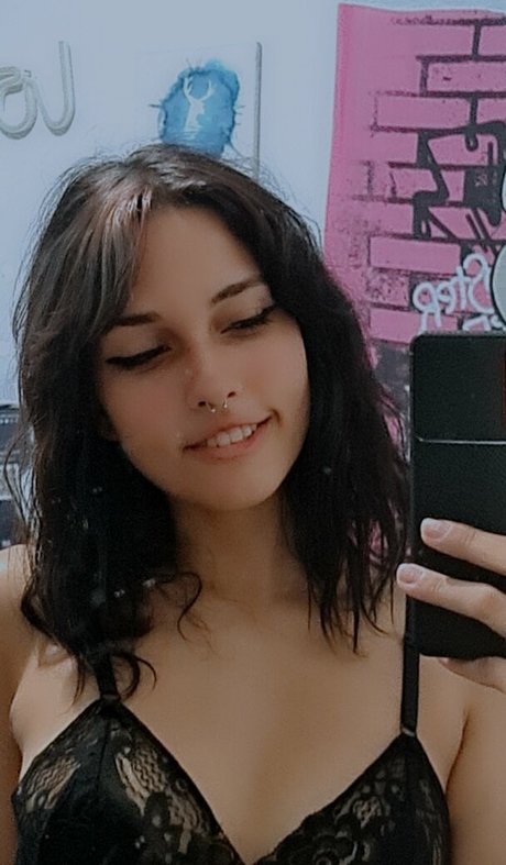 Foto desnuda filtrada de OnlyFans de Vnusdemoura