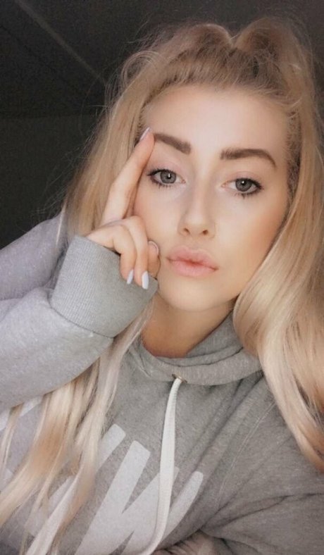 Foto desnuda filtrada de OnlyFans de Piperandbearded