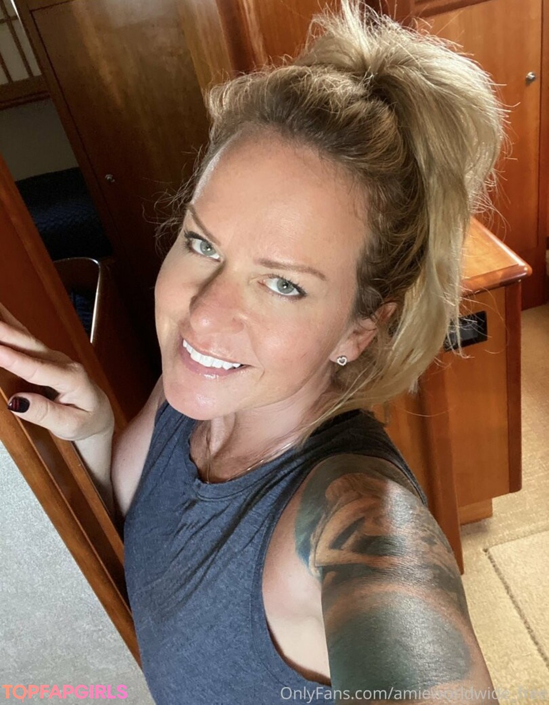 Foto desnuda filtrada de OnlyFans de Amieworldwidefree #265 Foto desnuda filtrada de OnlyFans de Amieworldwidefree #265