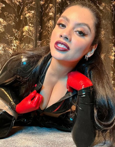 Foto desnuda filtrada de OnlyFans de Therubberbabe