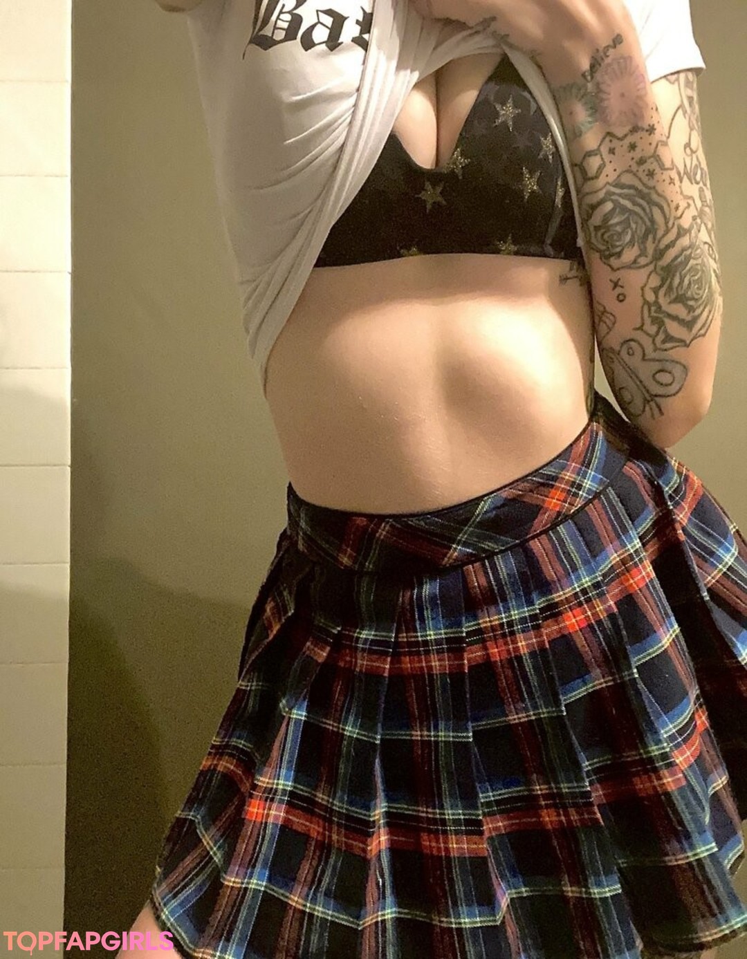 Foto desnuda filtrada de OnlyFans de Lilhoneybeez #172 Foto desnuda filtrada de OnlyFans de Lilhoneybeez #172