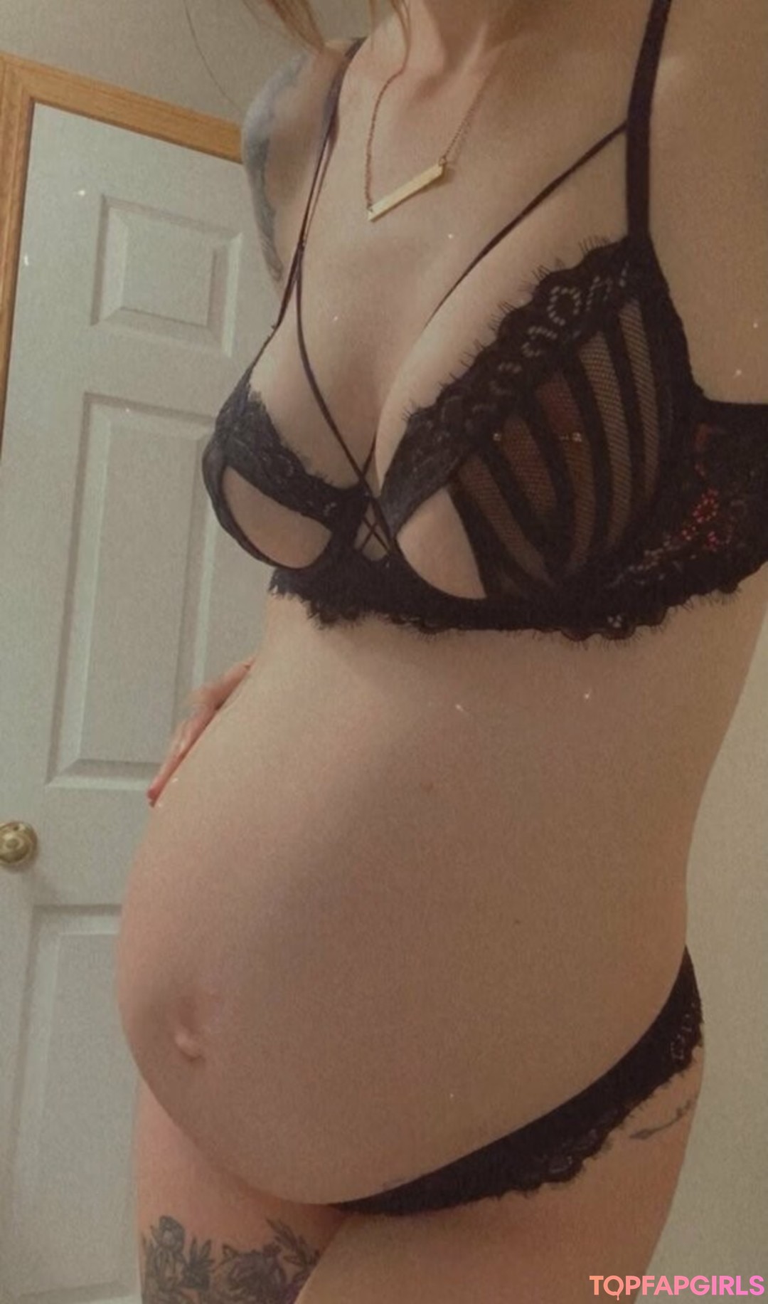 Foto desnuda filtrada de OnlyFans de Lilhoneybeez #268 Foto desnuda filtrada de OnlyFans de Lilhoneybeez #268