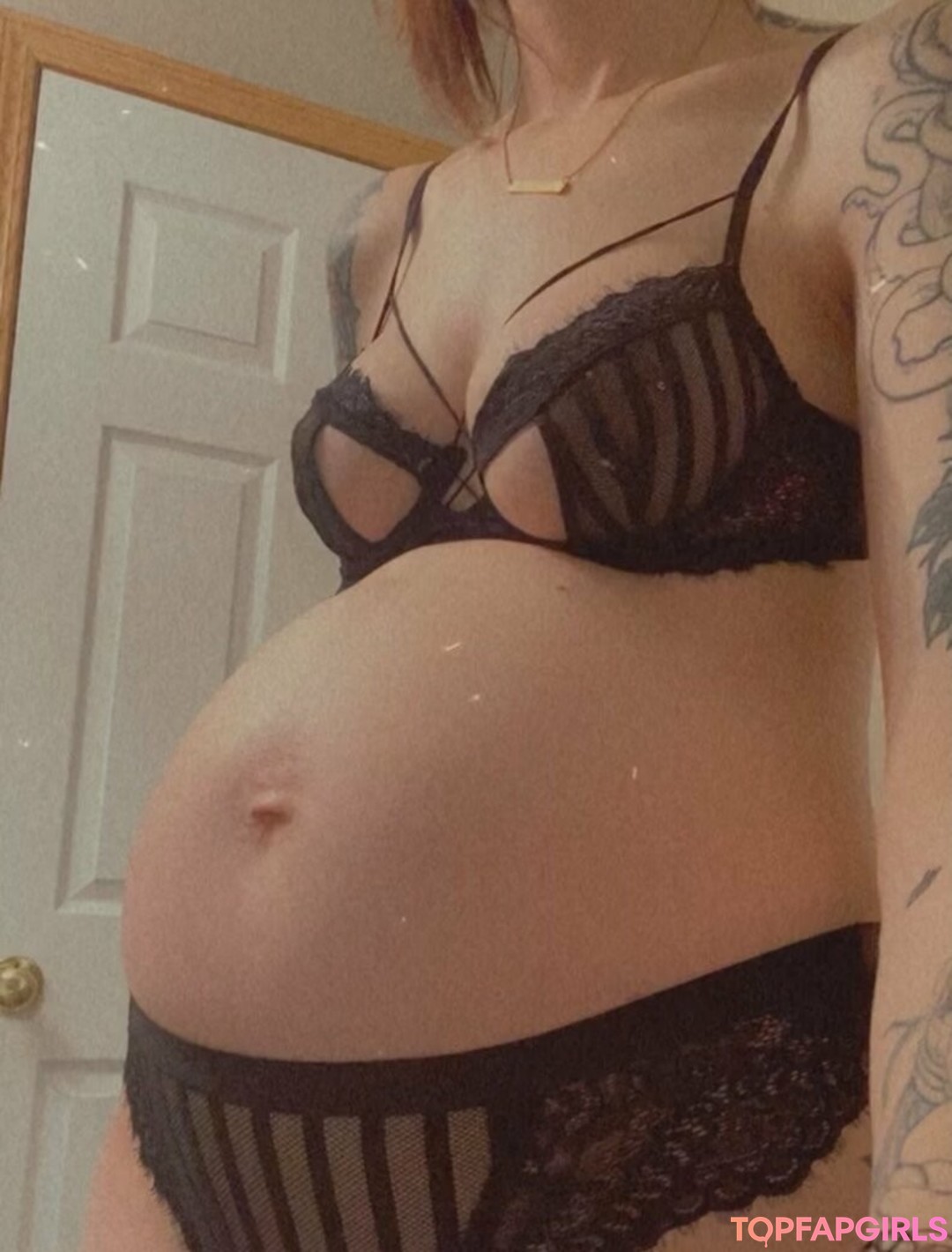 Foto desnuda filtrada de OnlyFans de Lilhoneybeez #269 Foto desnuda filtrada de OnlyFans de Lilhoneybeez #269