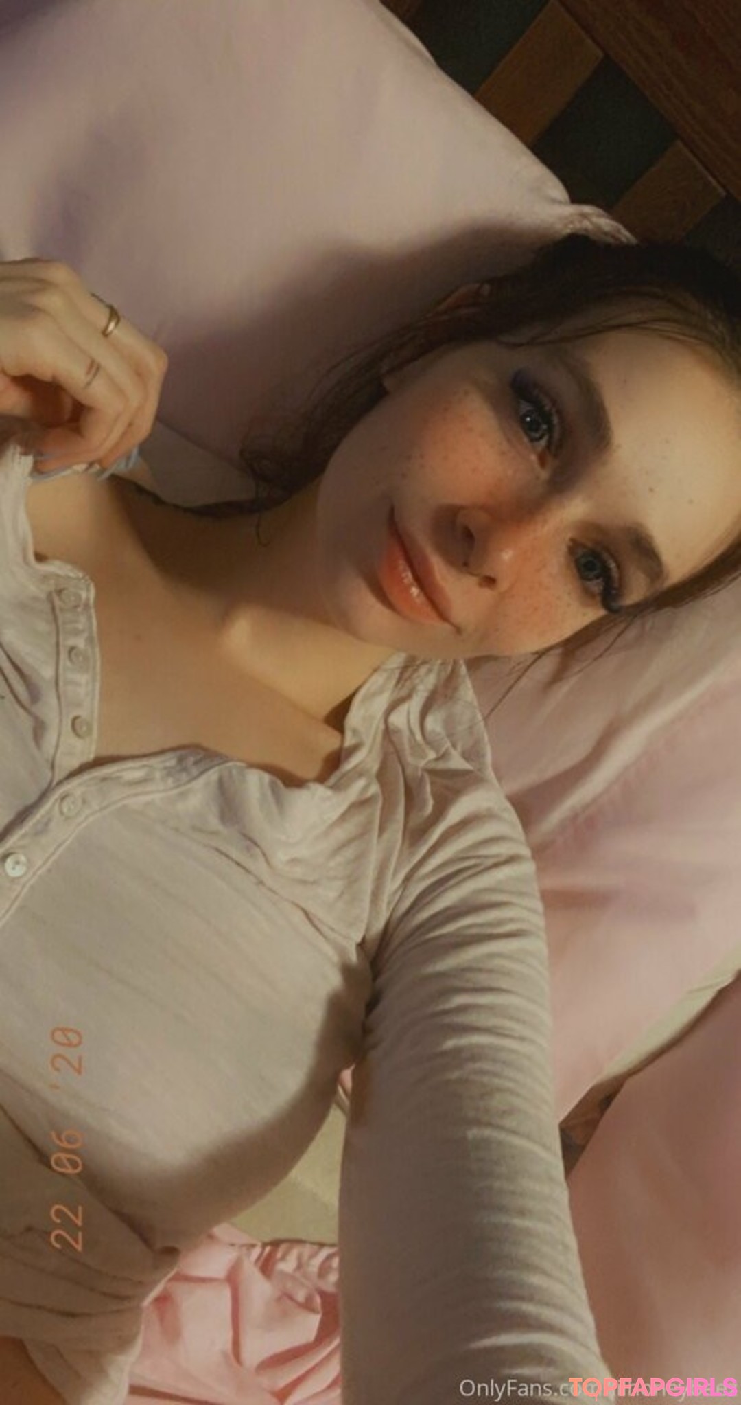 Foto desnuda filtrada de OnlyFans de Lilhoneybeez #378 Foto desnuda filtrada de OnlyFans de Lilhoneybeez #378