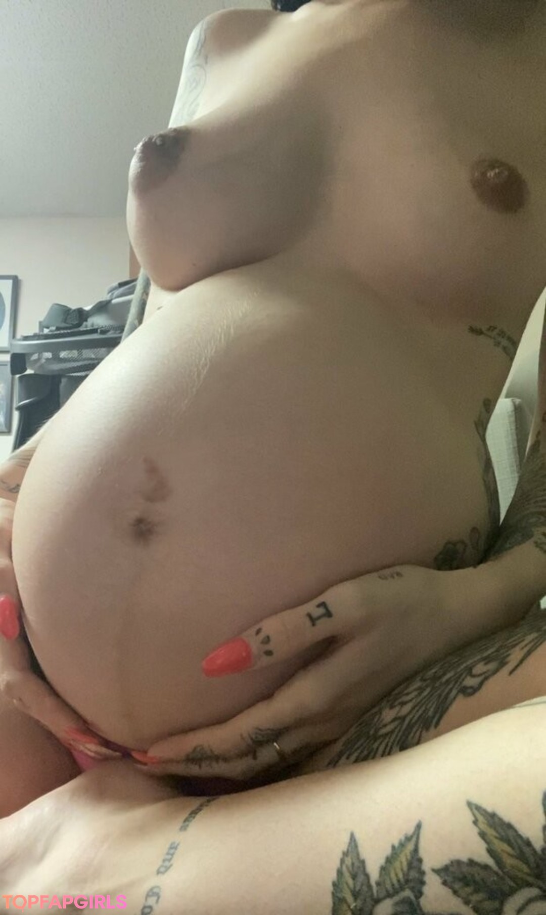 Foto desnuda filtrada de OnlyFans de Lilhoneybeez #498 Foto desnuda filtrada de OnlyFans de Lilhoneybeez #498