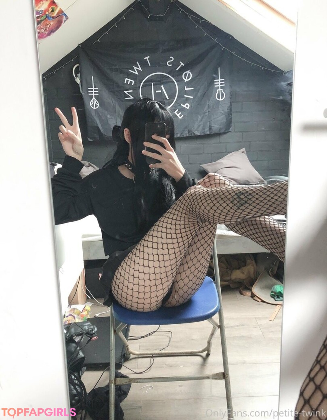 Foto desnuda filtrada de OnlyFans de Petitetwink #33 Foto desnuda filtrada de OnlyFans de Petitetwink #33