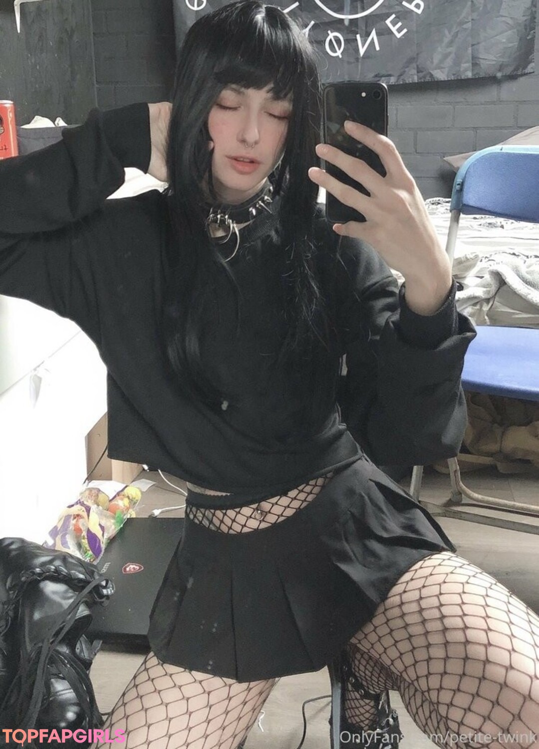 Foto desnuda filtrada de OnlyFans de Petitetwink #39 Foto desnuda filtrada de OnlyFans de Petitetwink #39