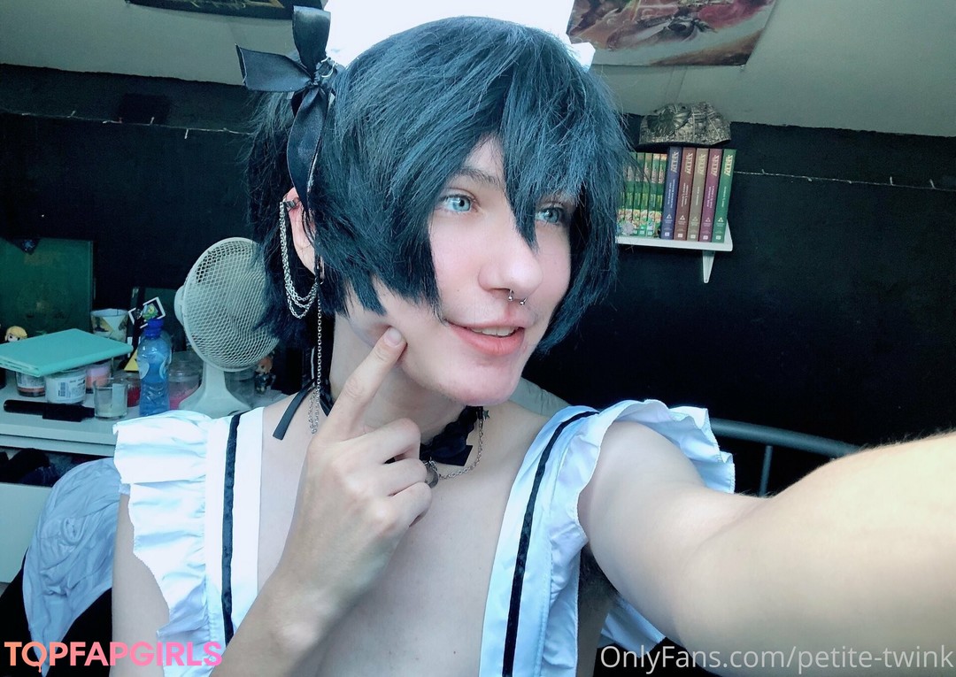 Foto desnuda filtrada de OnlyFans de Petitetwink #402 Foto desnuda filtrada de OnlyFans de Petitetwink #402