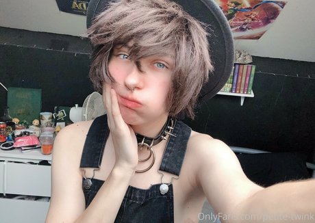 Petite-twink
