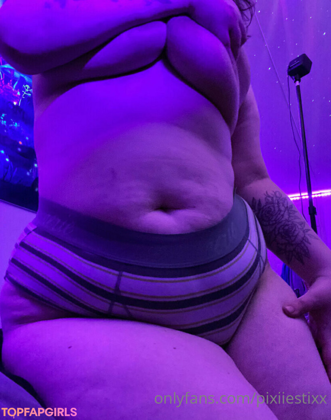 Foto desnuda filtrada de OnlyFans de Pixiiestixx #183 Foto desnuda filtrada de OnlyFans de Pixiiestixx #183