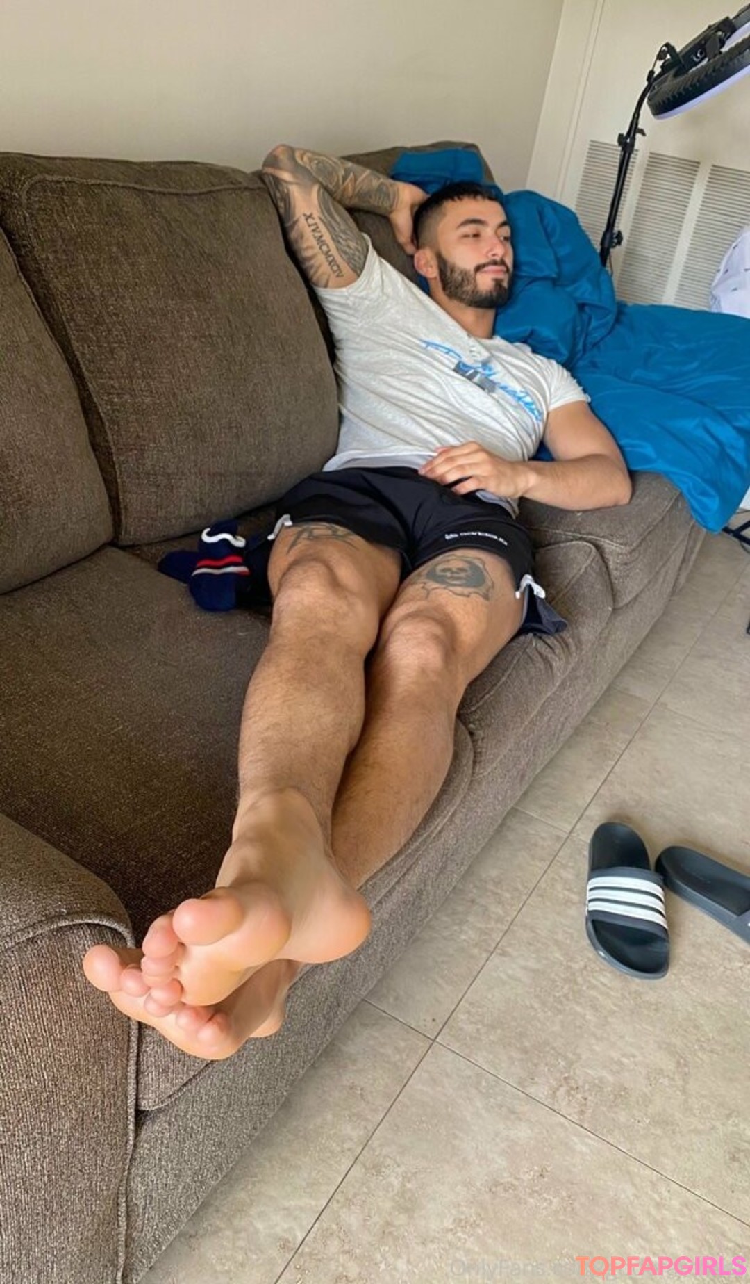 Foto desnuda filtrada de OnlyFans de Godofarches1 #160 Foto desnuda filtrada de OnlyFans de Godofarches1 #160