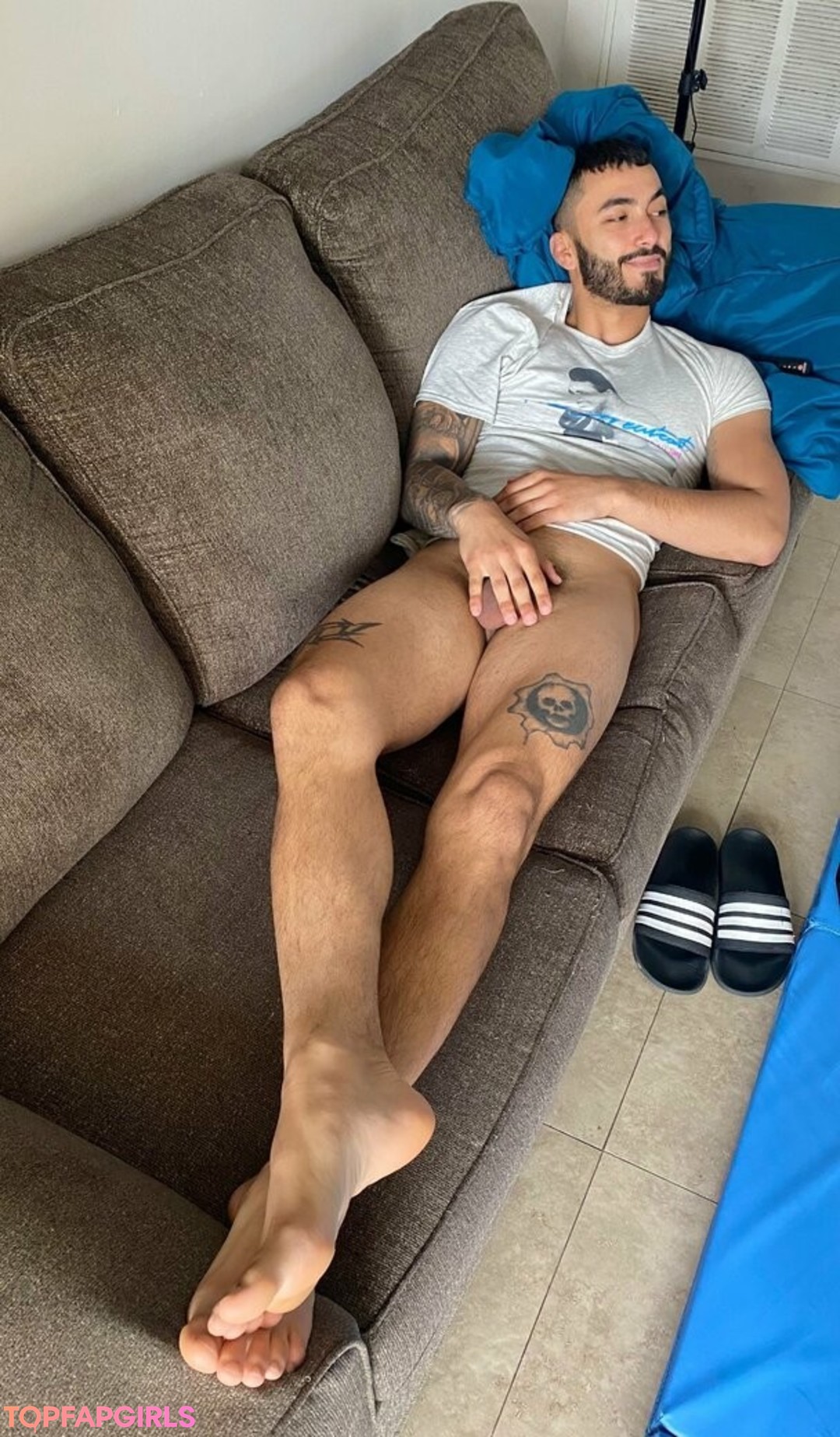 Foto desnuda filtrada de OnlyFans de Godofarches1 #163 Foto desnuda filtrada de OnlyFans de Godofarches1 #163