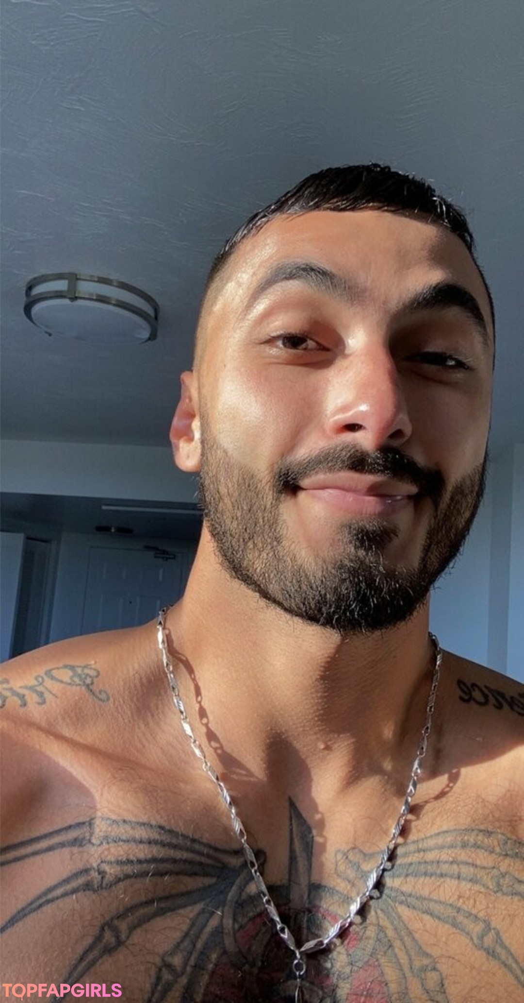 Foto desnuda filtrada de OnlyFans de Godofarches1 #279 Foto desnuda filtrada de OnlyFans de Godofarches1 #279