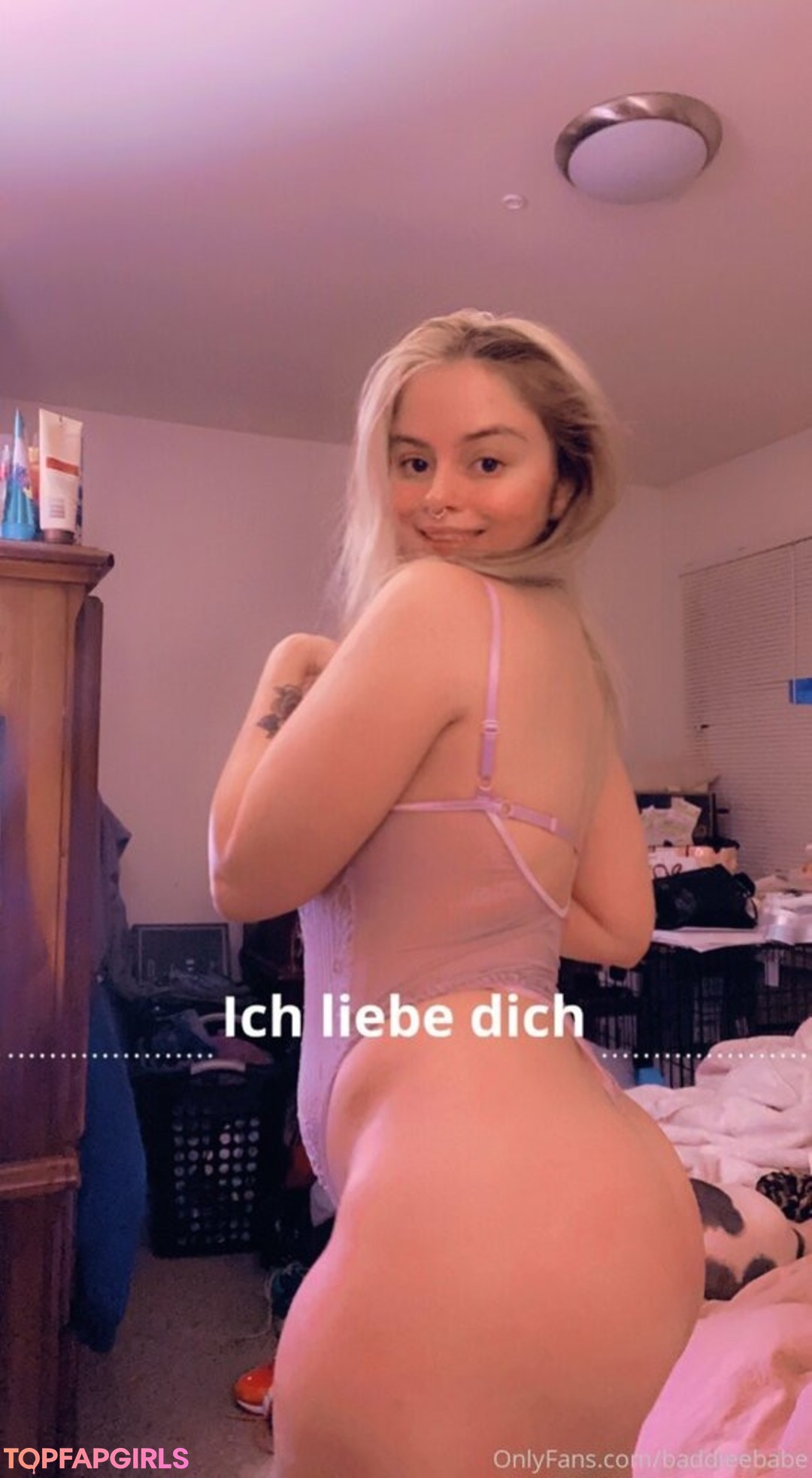 Foto desnuda filtrada de OnlyFans de Baddieebabe #49 Foto desnuda filtrada de OnlyFans de Baddieebabe #49