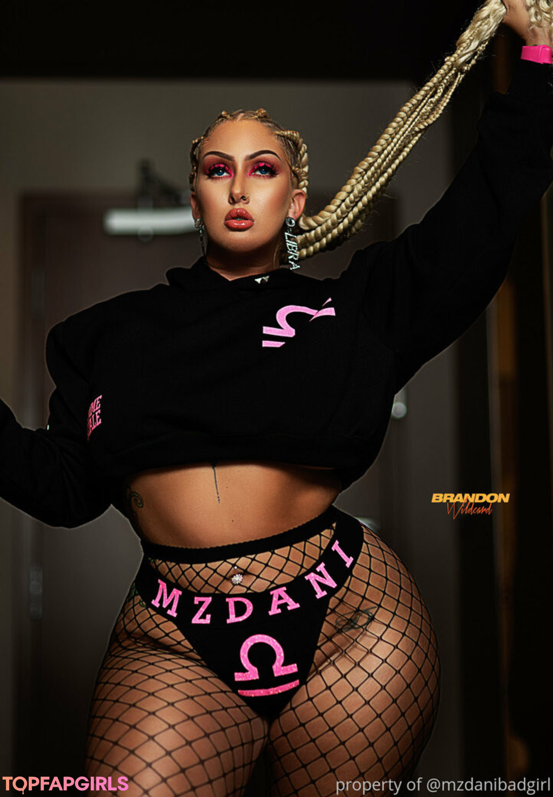 Foto desnuda filtrada de OnlyFans de Mzdanibadgirl #357 Foto desnuda filtrada de OnlyFans de Mzdanibadgirl #357