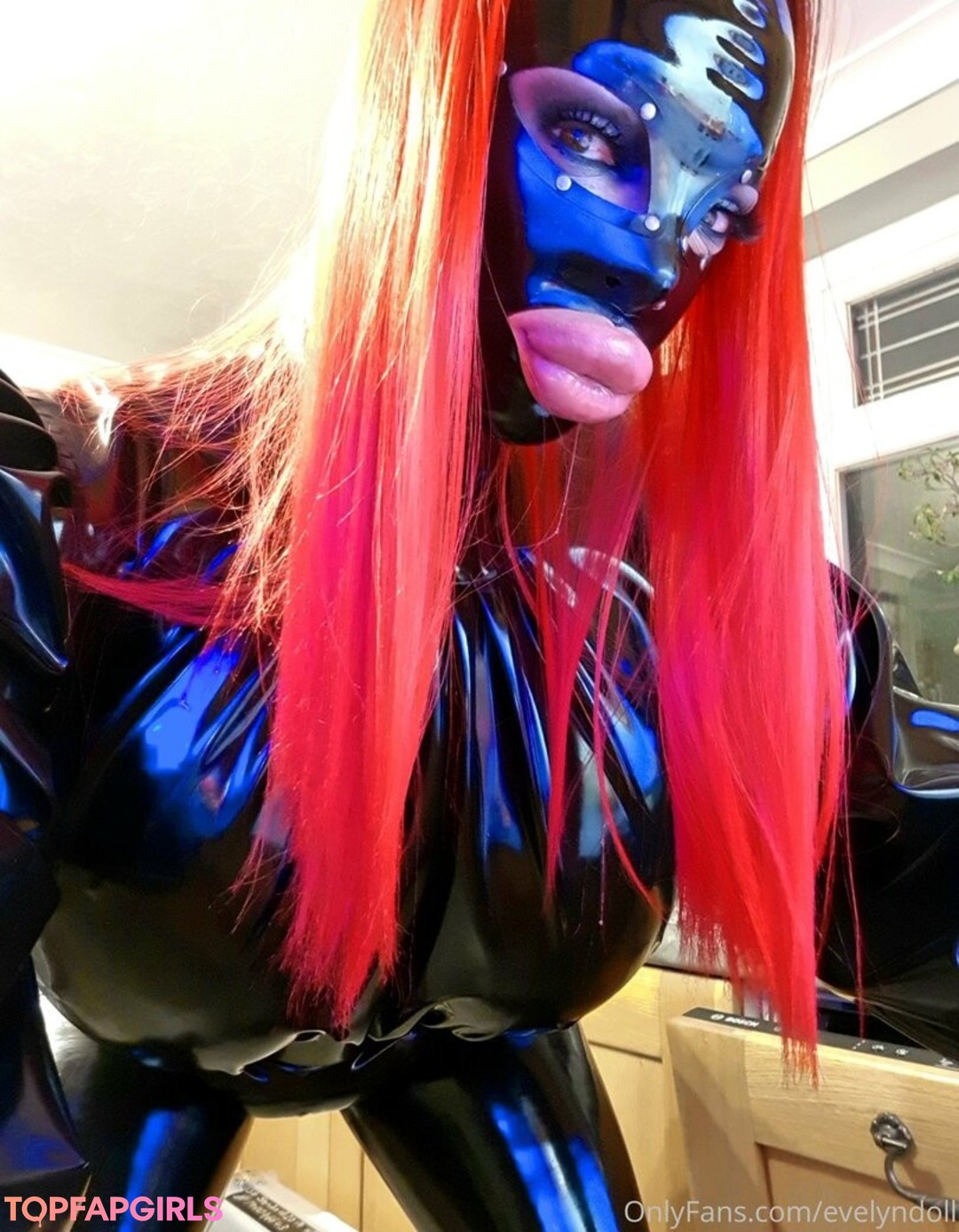 Foto desnuda filtrada de OnlyFans de Evelyndoll #102 Foto desnuda filtrada de OnlyFans de Evelyndoll #102