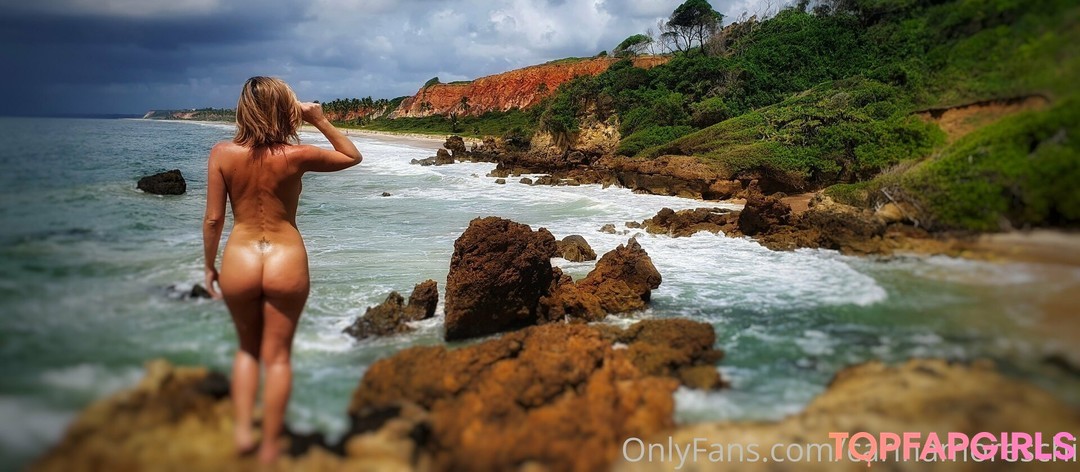 Foto desnuda filtrada de OnlyFans de Carinamoreschi #266 Foto desnuda filtrada de OnlyFans de Carinamoreschi #266