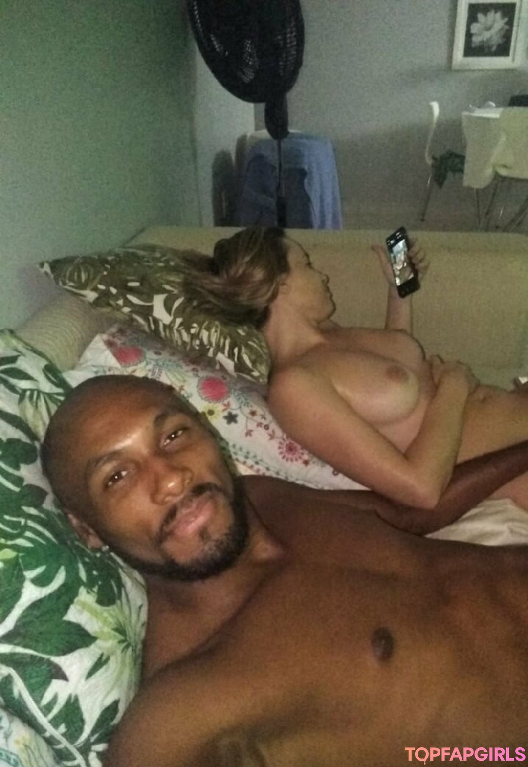 Foto desnuda filtrada de OnlyFans de Carinamoreschi #294 Foto desnuda filtrada de OnlyFans de Carinamoreschi #294