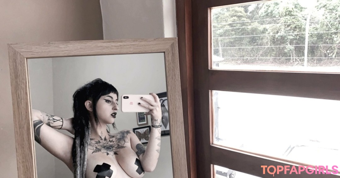 Foto desnuda filtrada de OnlyFans de Crybabyy19 #18 Foto desnuda filtrada de OnlyFans de Crybabyy19 #18